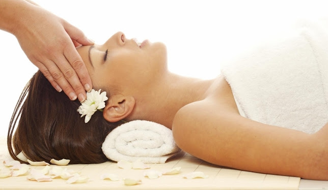 Eva's Therapies - Massage Therapist​ in Barnes - London