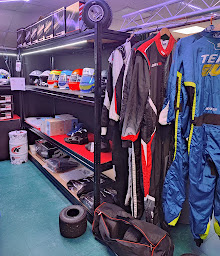 Photo n°2 de SVI shop à Maromme (Magasin d'articles de sports mécaniques)