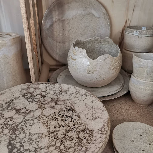 Photo de Les mains de la potière à Arsac (33460)