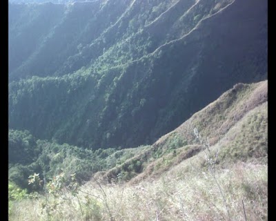 Photos of Puncak Gunung Saeng