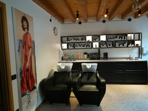 Cinzia Hair Salon - Thumbnail