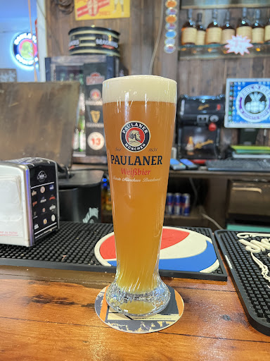 Pool and Beer - Visual