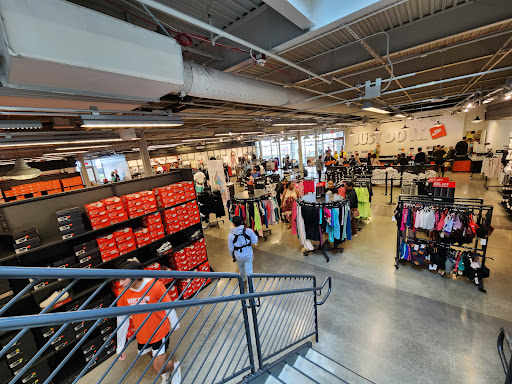 Nike Factory Store - San Clemente - Thumbnail