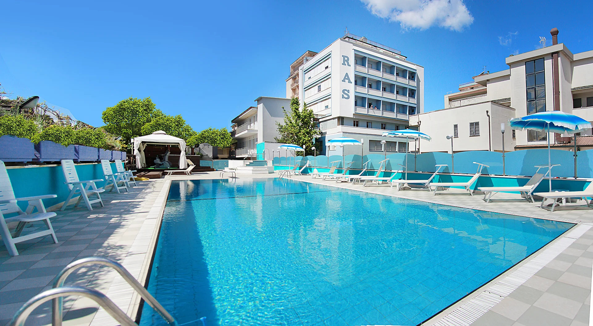 Hotel Ras