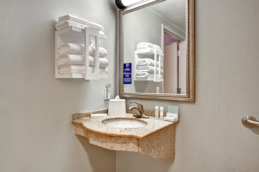 Hampton Inn & Suites Alexandria Old Town Area South - Thumbnail