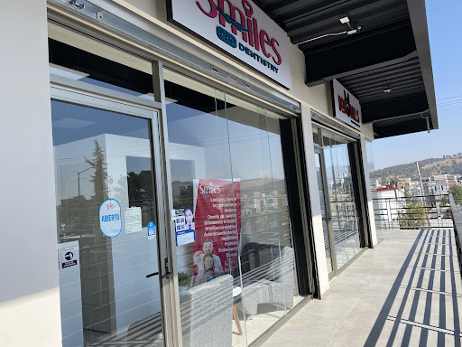 SMILES PRO DENTISTRY
