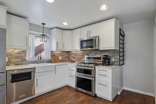 NEREYDA MARTINEZ, REMAX LIFETIME REALTORS - Thumbnail