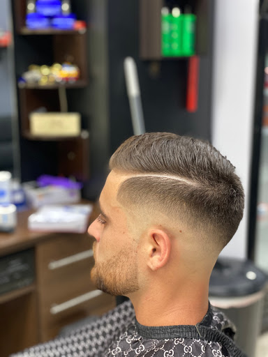 Golden y Elegancestudio - Thumbnail