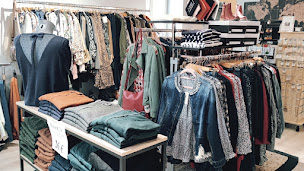 Photo n°8 de UN TEMPS POUR ELLES à Berneuil (Boutique d'accessoires de mode)