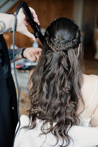 Esse Hair & Make Up - Thumbnail