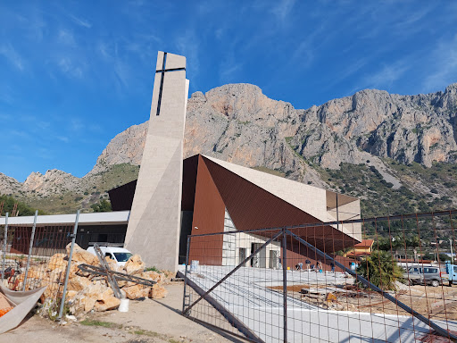 Chiesa Redemptoris Mater - Piano Peri