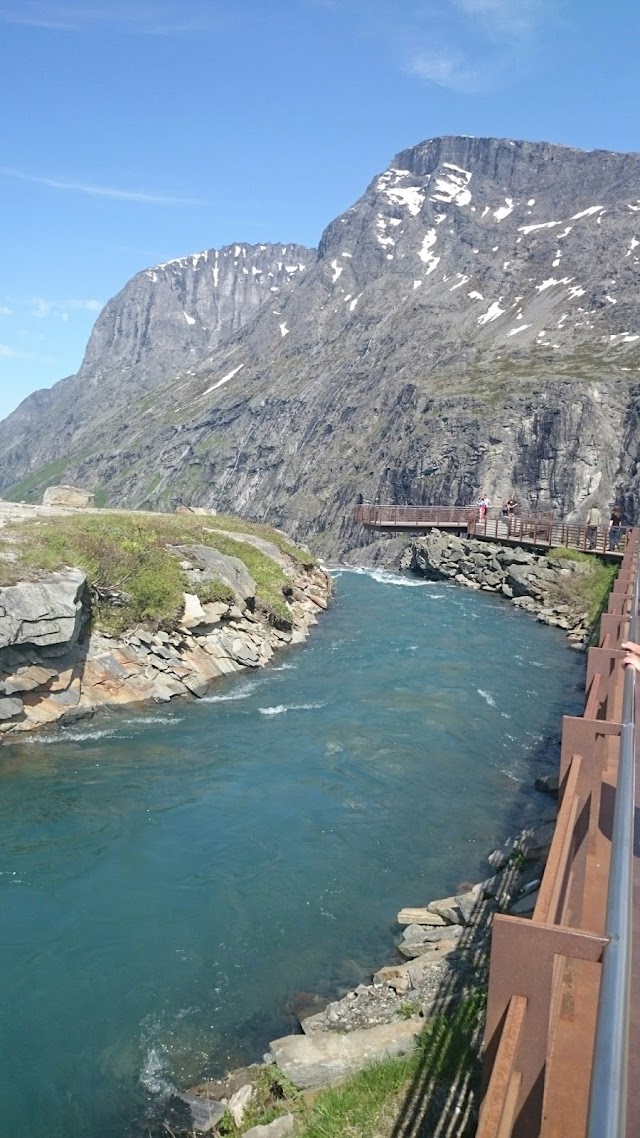Trollstigen og Stigfossen