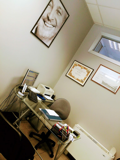 Studio Dentistico Peroni Dr. Gian Pietro - Thumbnail
