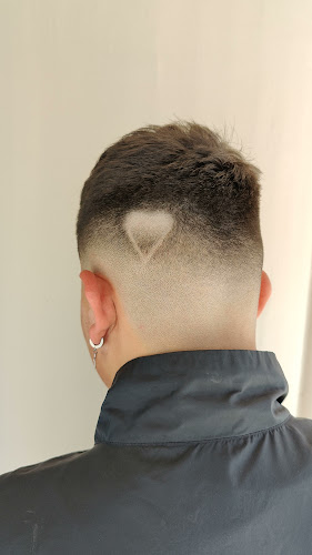 NIKIFORIDIS STELIOS hair detailer