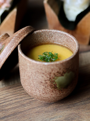 Matsunori Handroll Bar by null