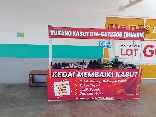 Kedai membaiki kasut shaikh