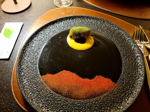 Ebrius Restaurant - Visual