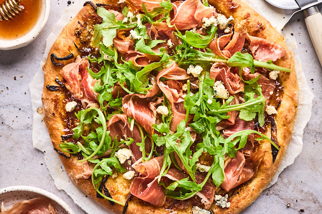 https://atopizza.pl/