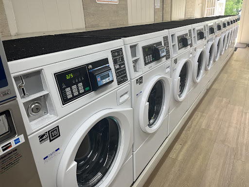 Giant Wash Laundry LLC