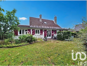 Photo n°5 de iad France - Sylvie MOUCHART à Le Mesnil-Saint-Denis (Expert immobilier)