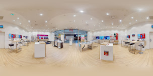 Photo n°10 de Boutique SFR Villeneuve la Garenne Qwartz à Villeneuve-la-Garenne (Opérateur téléphonique)