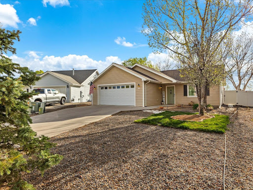Skyler Kraai, Realtor, Coldwell Banker Distinctive Properties - Thumbnail