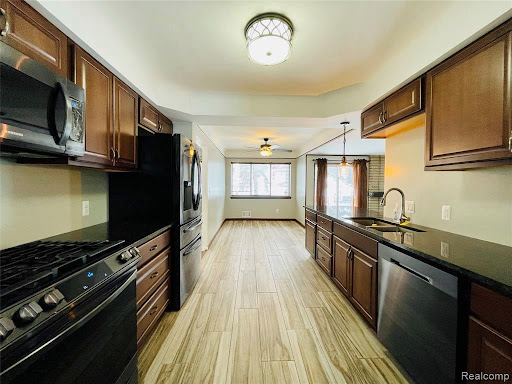 Arianna Hartless - EXP Realty