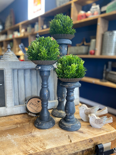 Country Ridge Home Decor & Furnishings - Thumbnail