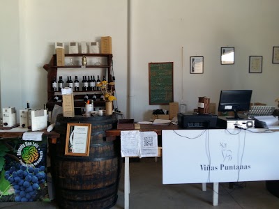 Photos of Bodega Vi&ntilde;as Puntanas