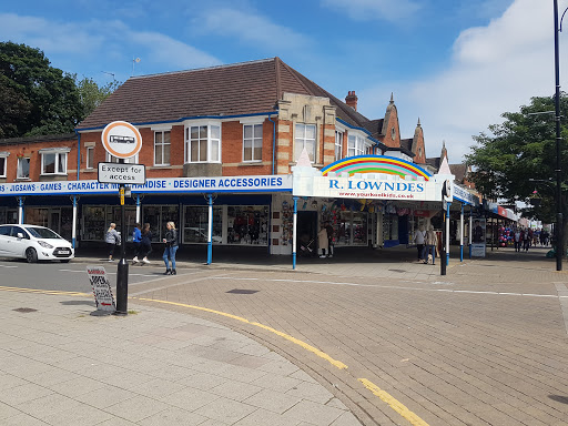 R Lowndes Toys & Clothes