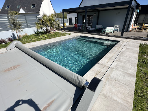 Photo de MA POOL & SPAS à Poullan-sur-Mer (29100)