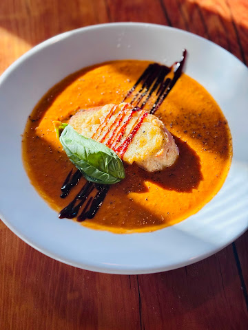 Giant Rock Meeting Room by null