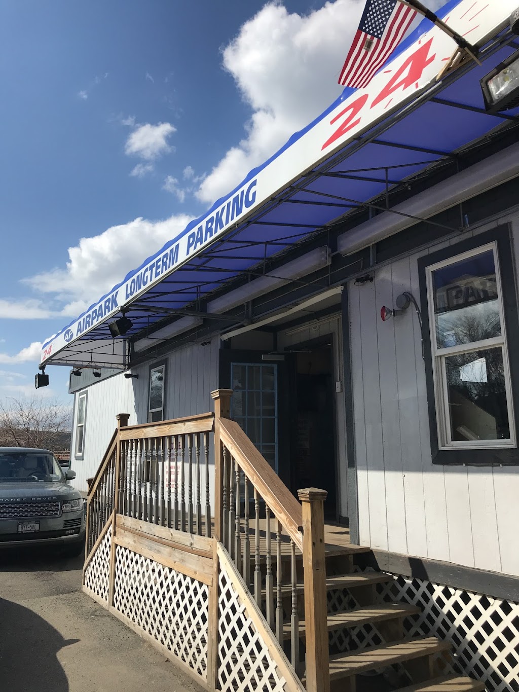 Airpark Parking Laguardia LGA Parking, Rates, reviews and reservations.