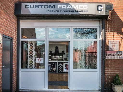 Custom Frames - Visual