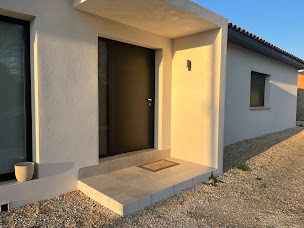 Photo n°9 de Spécial Menuiseries- Milhaud à Milhaud (Installateur de double vitrage)