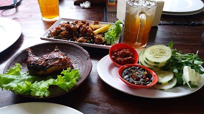 Photos of Wong Jowo Spicy Chicken