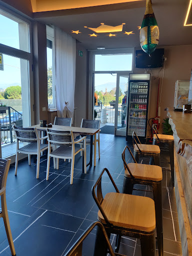 Byron pub - Visual