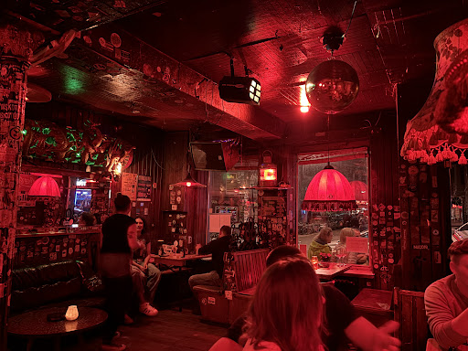 Rosi's Bar - Visual