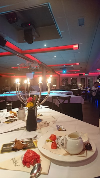 Photos of Petit Caf&eacute; Restaurant "De Spikke"