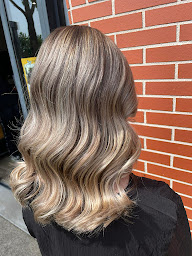 Photo n°11 de Nouvel art à La Séguinière (Magasin de produits de beauté)