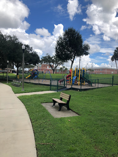 Lake Play - Visual