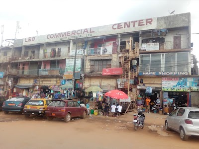 Photos of L&eacute;o Grade Center