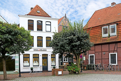 Engel & Völkers - 𝗜𝗺𝗺𝗼𝗯𝗶𝗹𝗶𝗲𝗻𝗺𝗮𝗸𝗹𝗲𝗿 𝗕𝘂𝘅𝘁𝗲𝗵𝘂𝗱𝗲