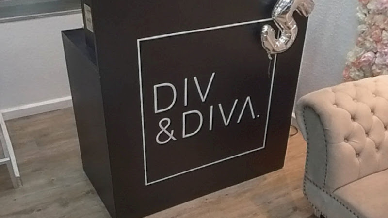 DIV & DIVA photo