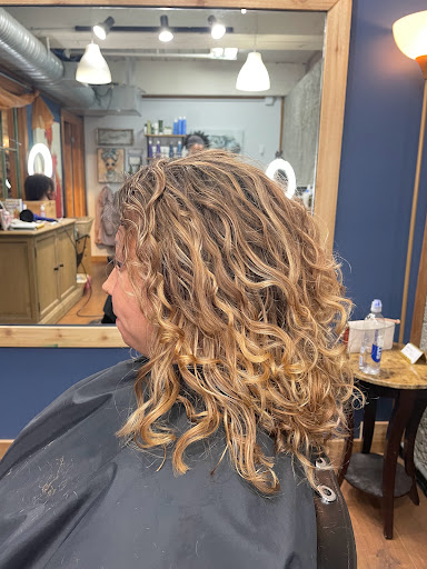 Ms. Ehrin at Azarra Salon - Thumbnail