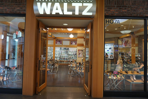 Waltz - Visual