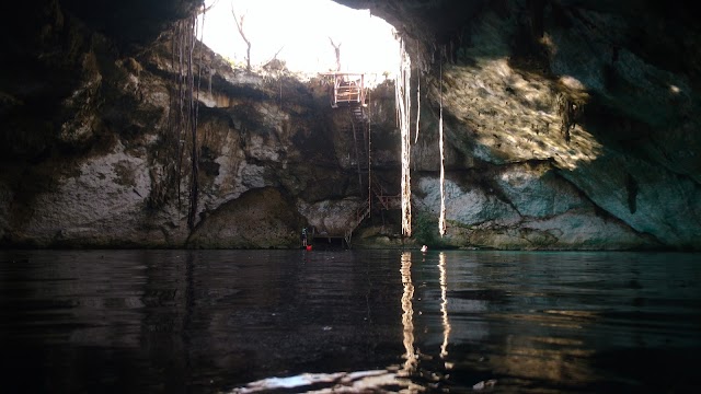 Cenote Noh-Mozon