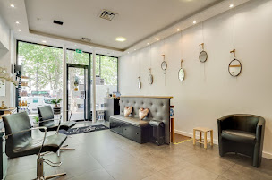 Photo n°27 de Evolu'Tif - Coiffure LG Hair à Paris (Salon de coiffure)