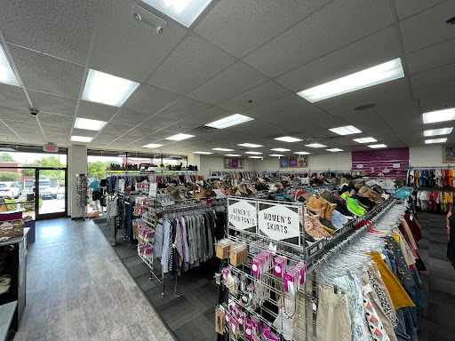 Plato's Closet Cool Springs - Thumbnail