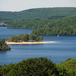 Photo n°2 de Camping Ushuaïa Villages La Presqu'île à Royère-de-Vassivière (Terrain de camping)